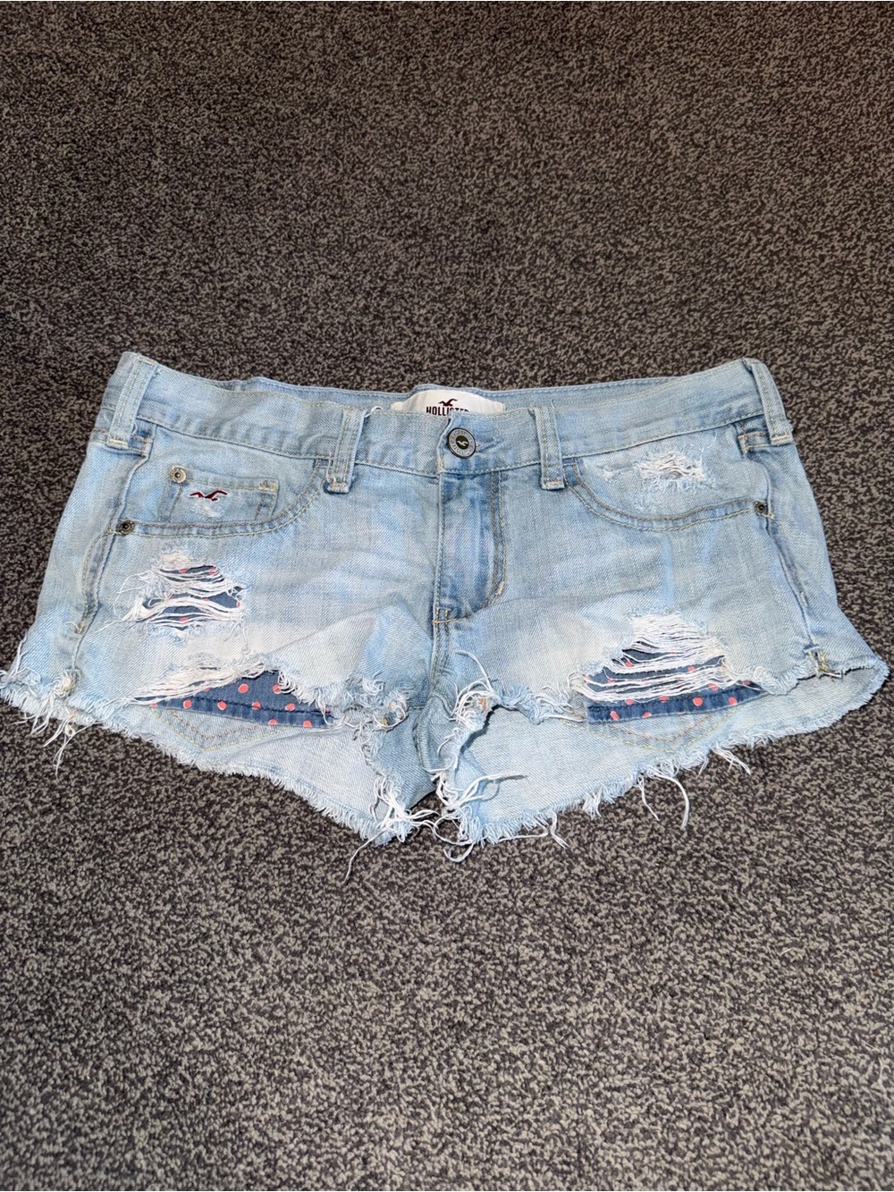 Vintage Y2K Hollister Low Rise Distressed Denim Shorts – Size 3 / W26